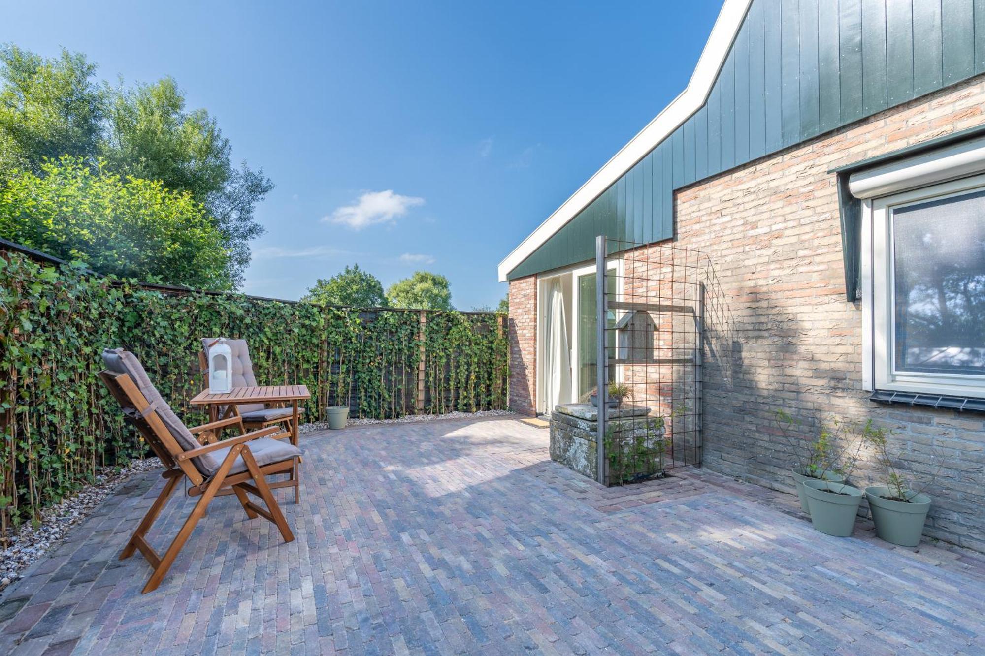Gastsuite Het Duinroosje Met Hottub Op Het Prive Terras! Den Burg Luaran gambar